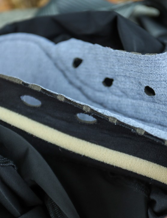 5O5A9227 Close up of Assos chamois pad on Equipe RSR S9 Targa bib shorts